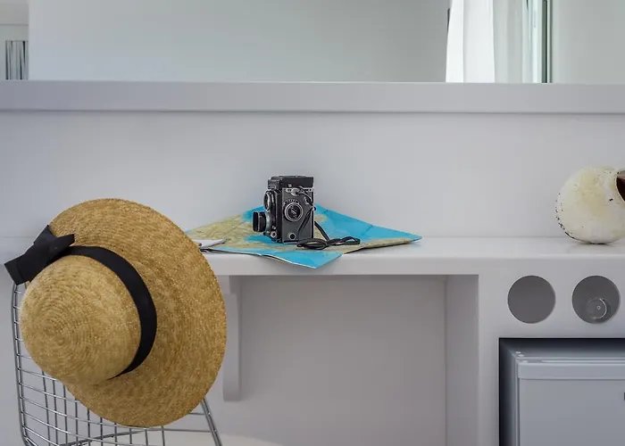 Olea Bay Αδάμας