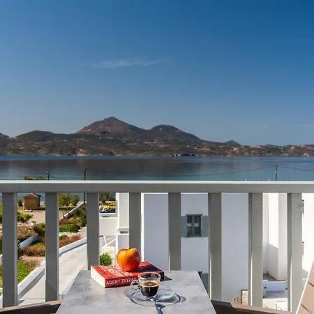 Olea Bay Adamantas (Milos)